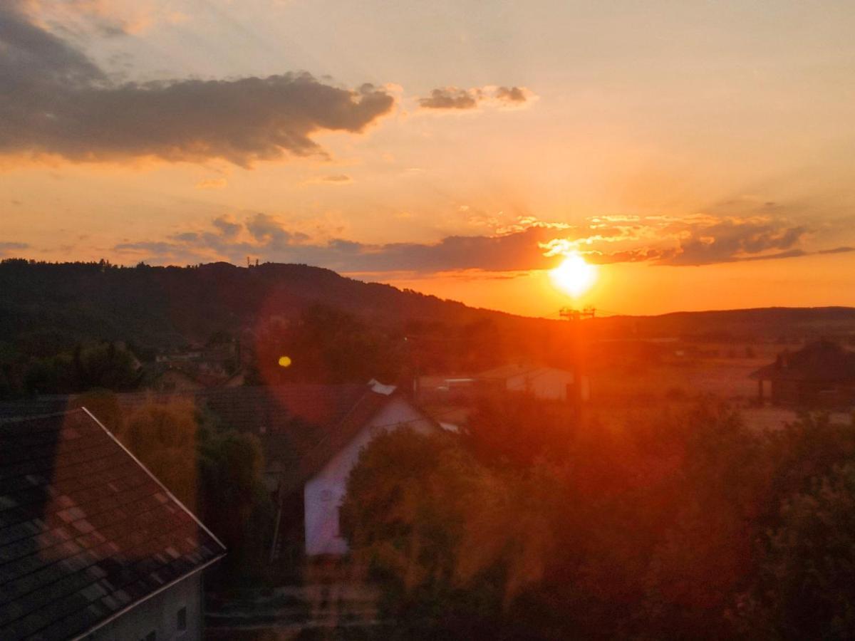 Apartman U Borovice Bílá Třemešná Εξωτερικό φωτογραφία